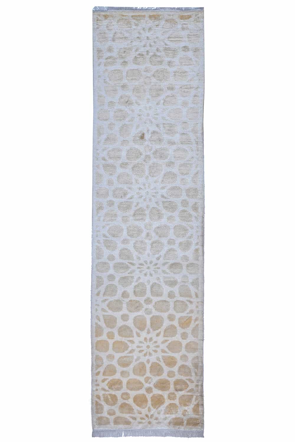 Montage Bamboo Silk Runner – Floral Formation