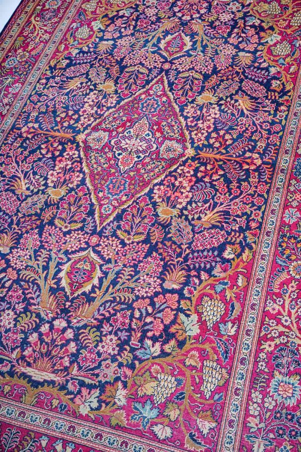 Persian Dabeer Kashan - Blossoming Tulips