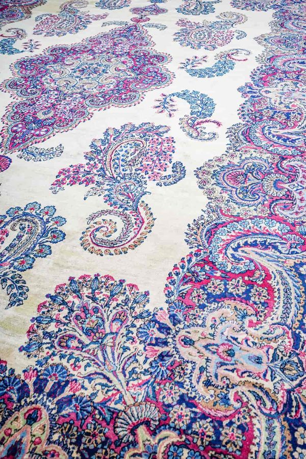 Persian Laver Kerman Aubusson - Exquisite Botehs