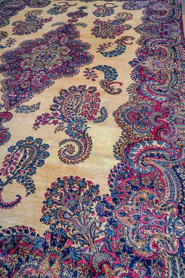Persian Laver Kerman Aubusson - Exquisite Botehs