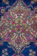 Antique Laver Kerman - Blue Wreath