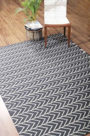 Dark Grey and handcrafted Flatweave Rugs made from Wool by Carpet Cellar