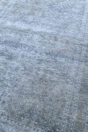 Grey and handcrafted Transitional Carpets made from Wool by Carpet Cellar