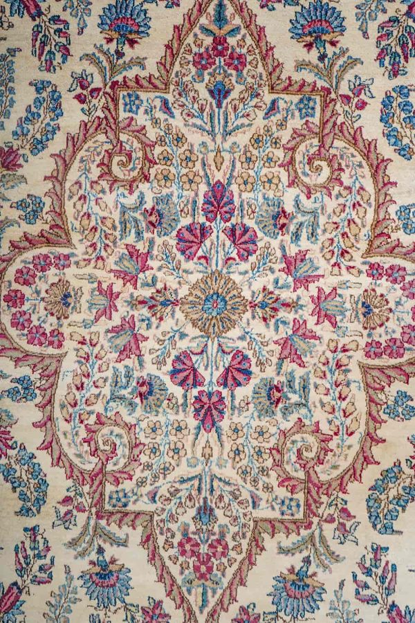 Antique Laver Kerman Aubusson - Palmettes