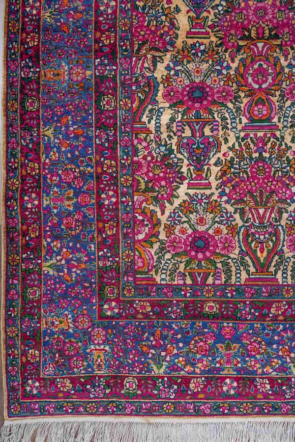 Antique Laver Kirman - Gulab Guldasta