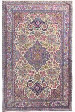 Antique Laver Kerman - Roses Galore