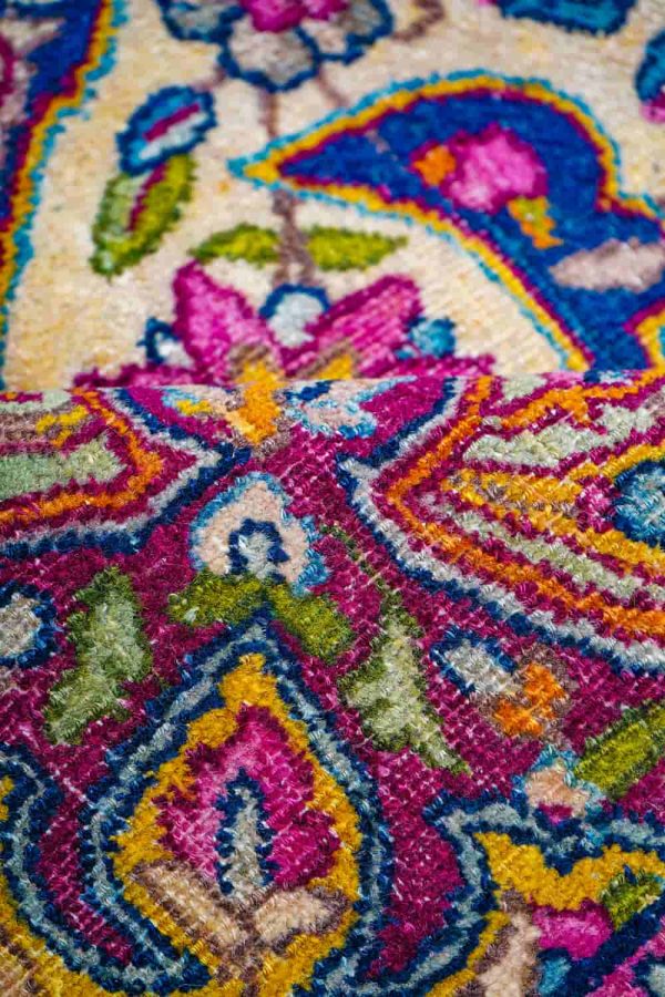 Antique Laver Kerman - Roses Galore