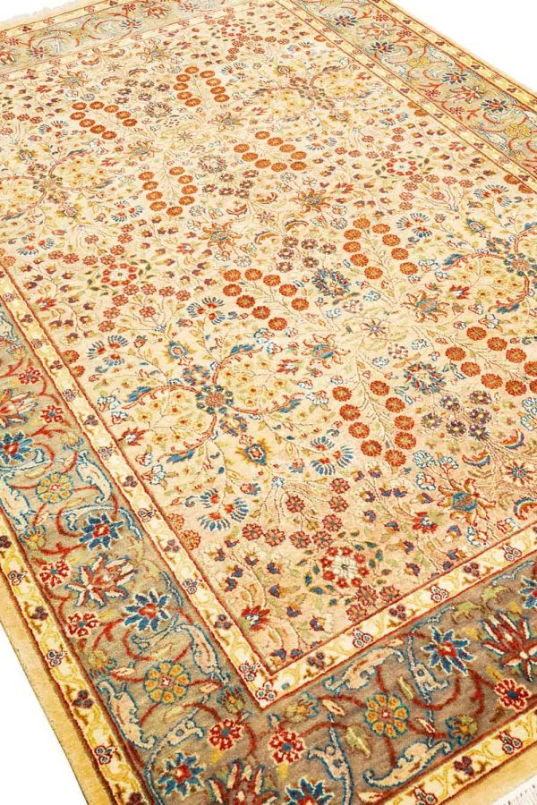 Museum Indo Dabeer Kashan - Floral formation