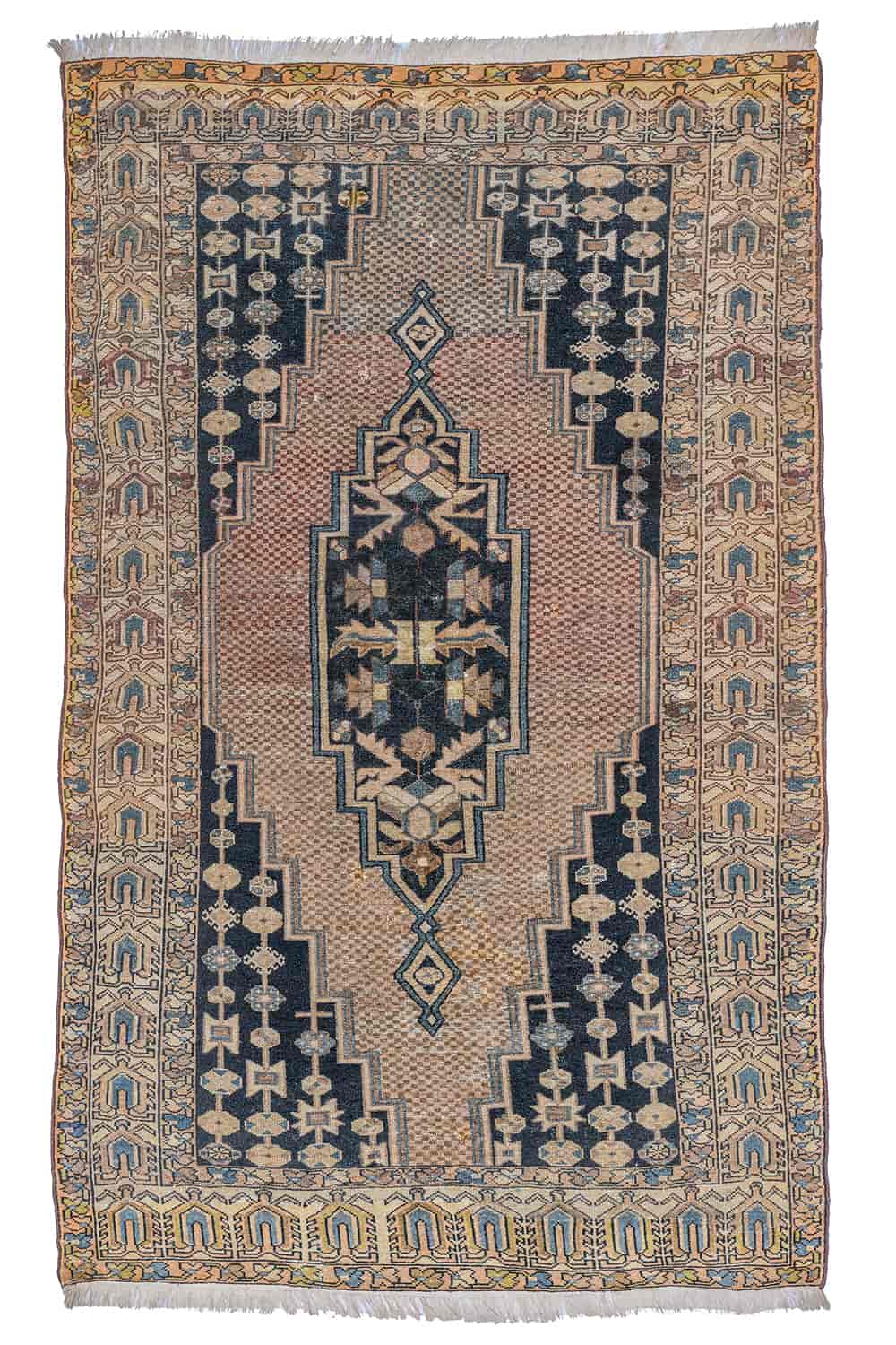 Vintage Hamadan – Elongated Medallion