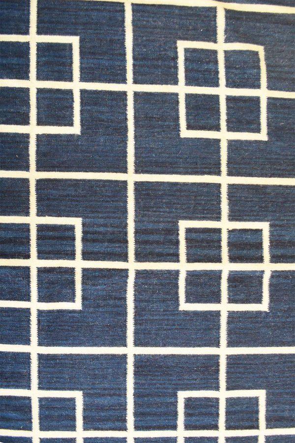 Woollen Flatweave - Symmetric Geometry