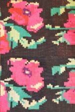 Vintage Bessarabian Kilim - Le Jardin