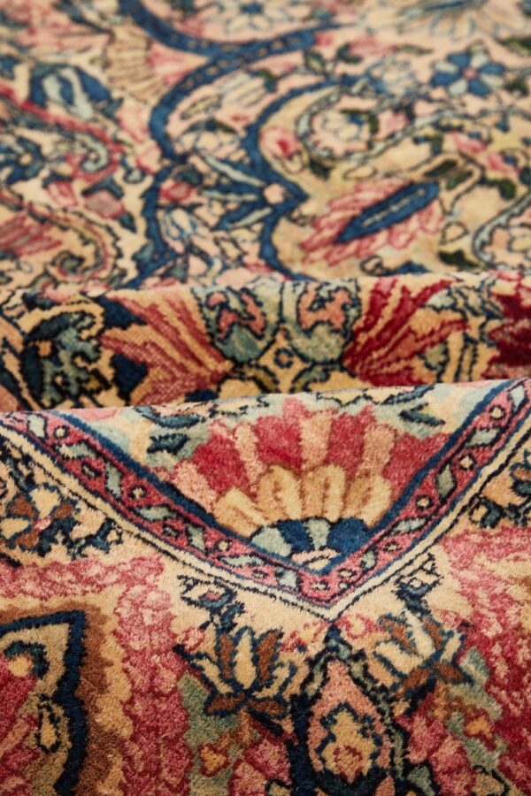 Antique Persian Laver Kerman - Fleur du Sol