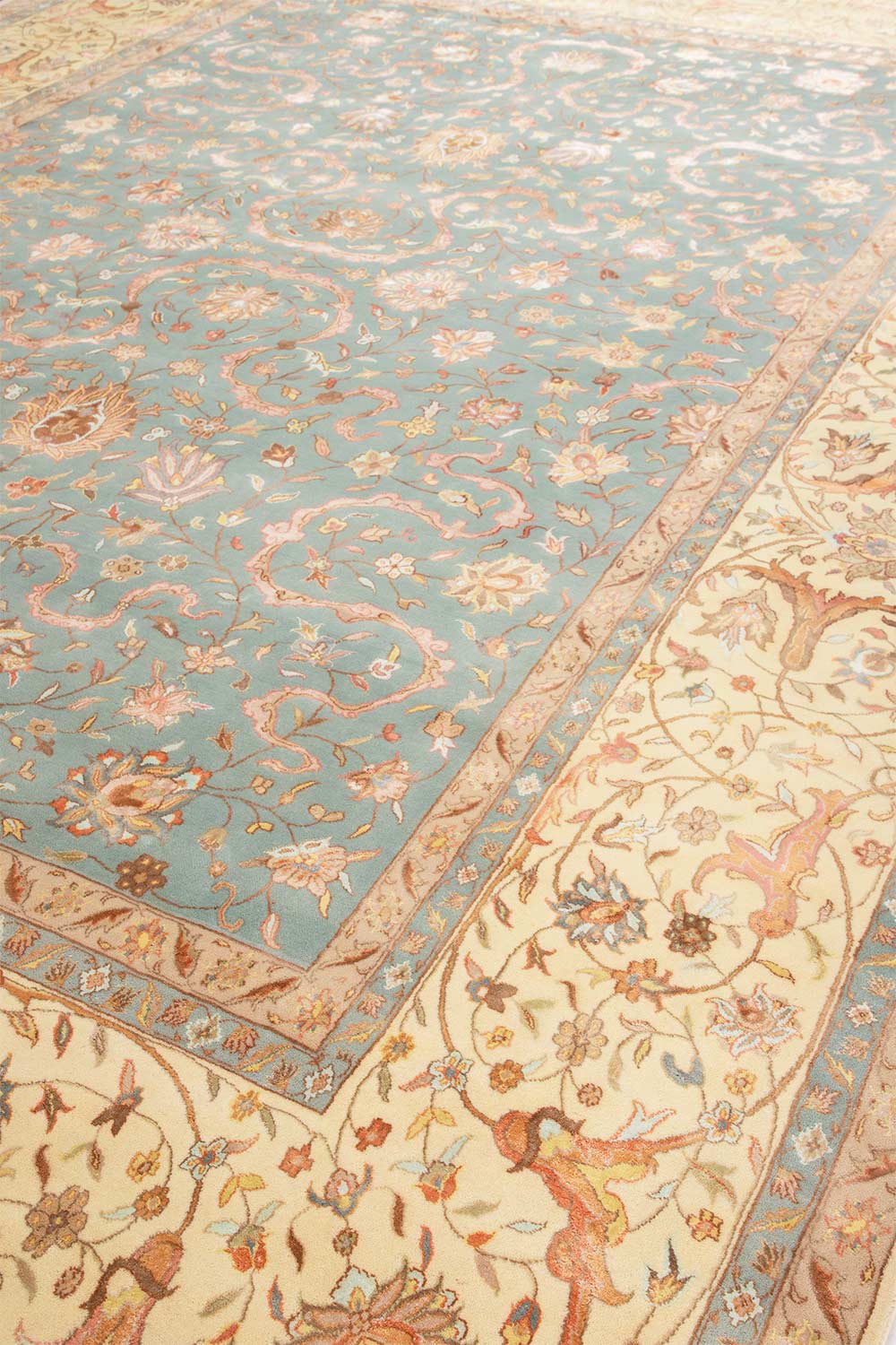 Safavid Collection – Eclipse