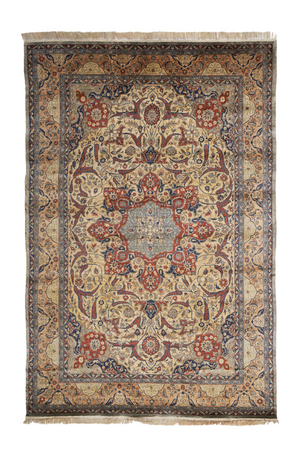 Antique Silk Isfahan - Protection