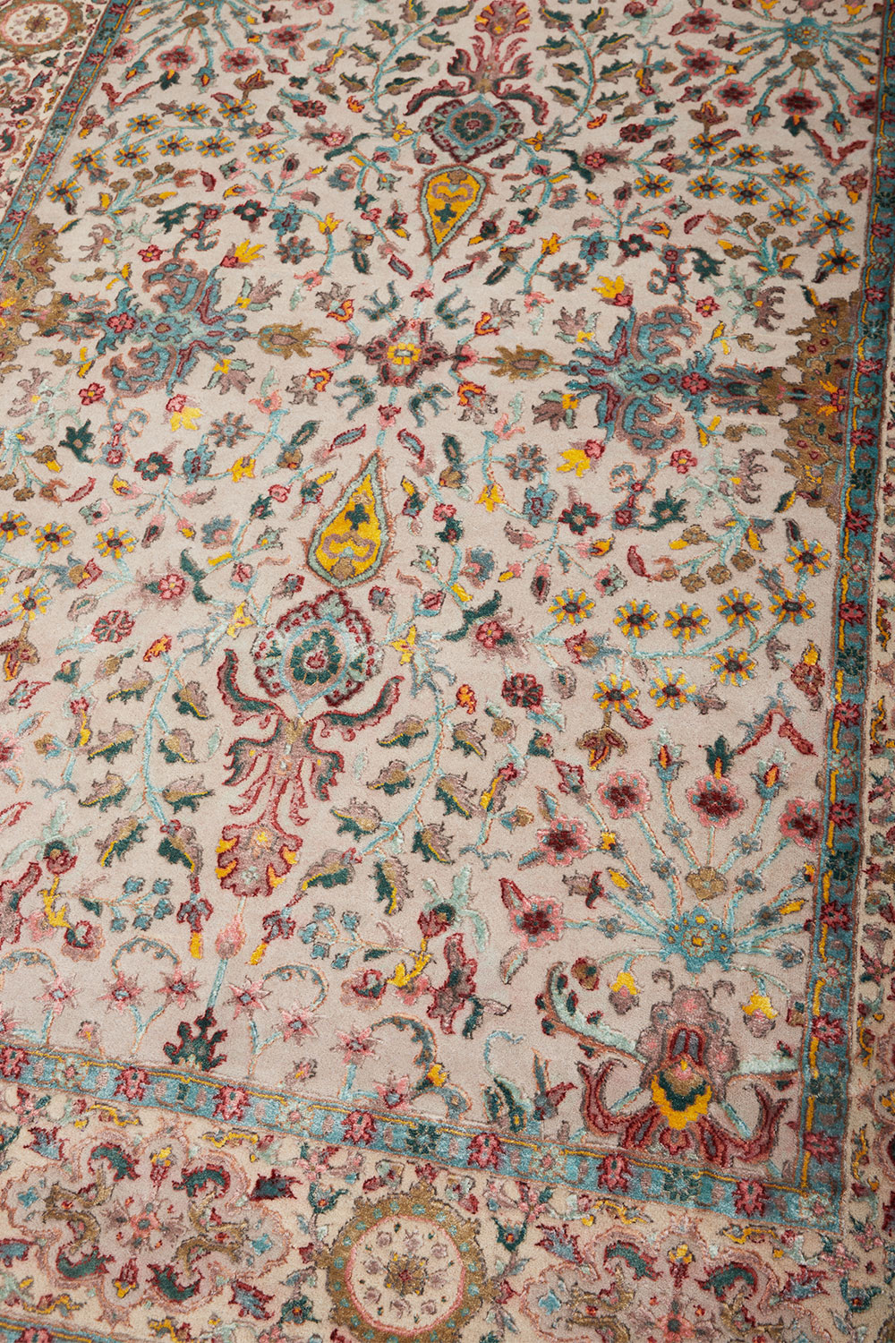 Safavid Collection Silk and Wool – Longing