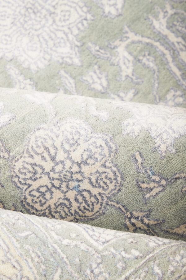 Hadji Jalili Collection - Radiating