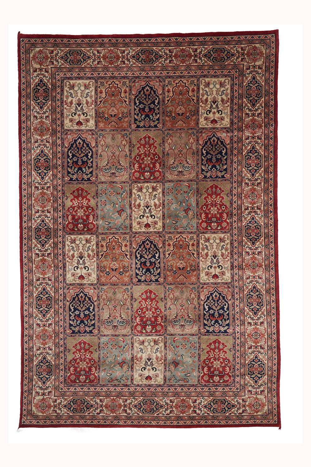 Persian Hamadan Recreation – Gaze