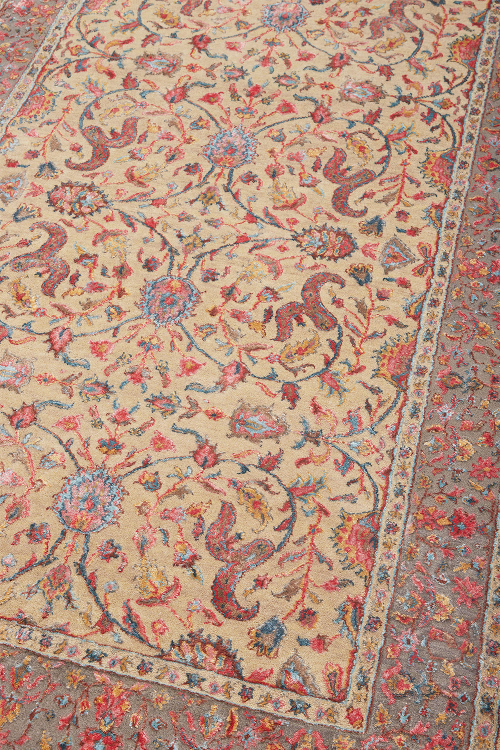Safavid Collection – Vestige