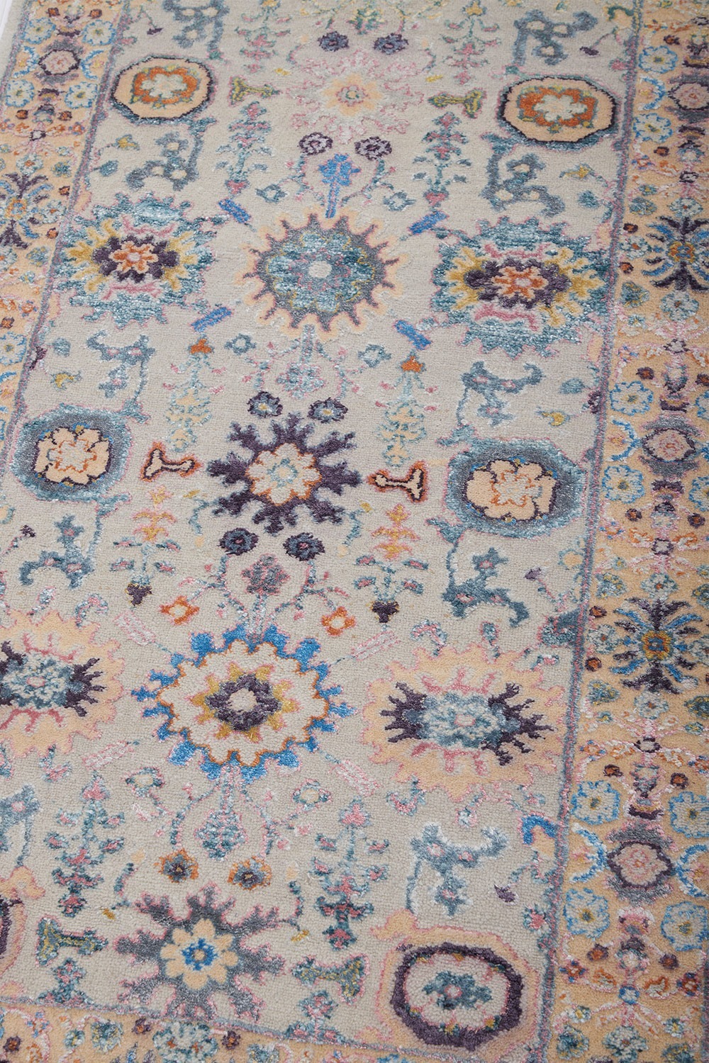 Safavid Collection – Pavane